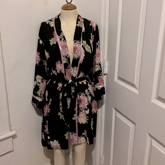 Oscar De La Renta Pink Label Vintage Y2K Black Floral Silky Tie Kimono Robe - Picture 2 of 5